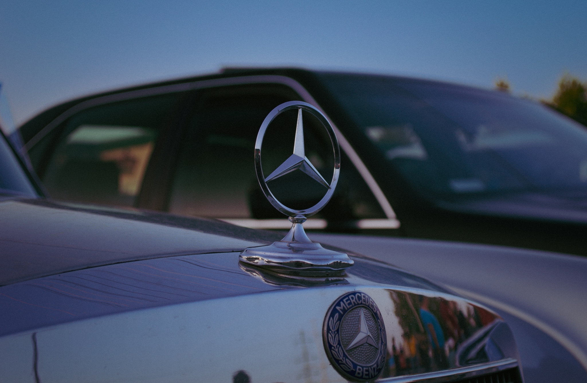 Mercedes Up in 3
